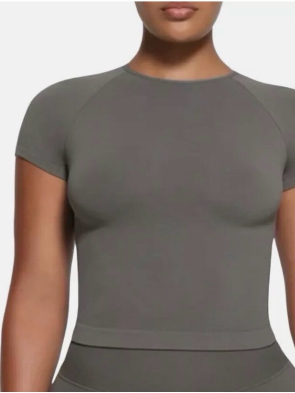 SKIMS Short Sleeve Crewneck Top in Olive Gray Size XXS NWOT